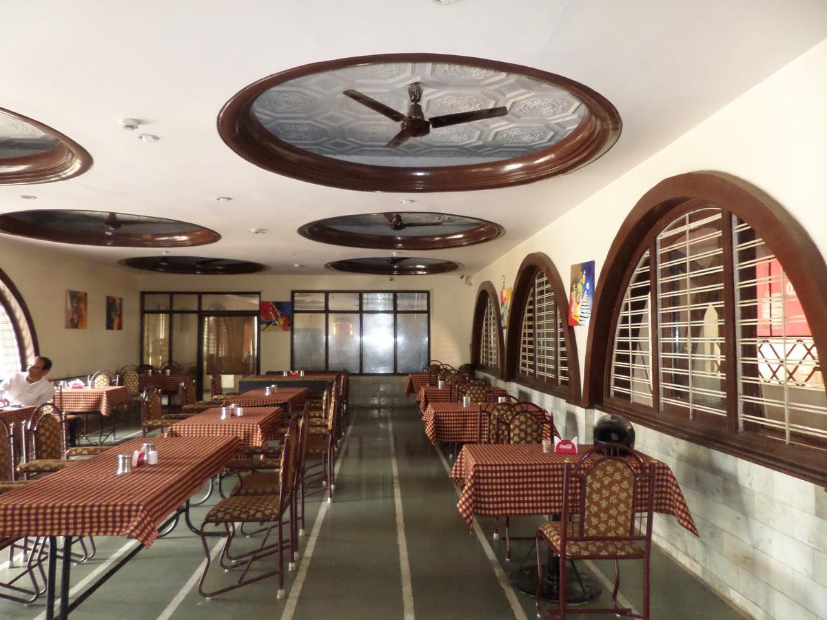 Hotel Ayodhya Nashik Εξωτερικό φωτογραφία