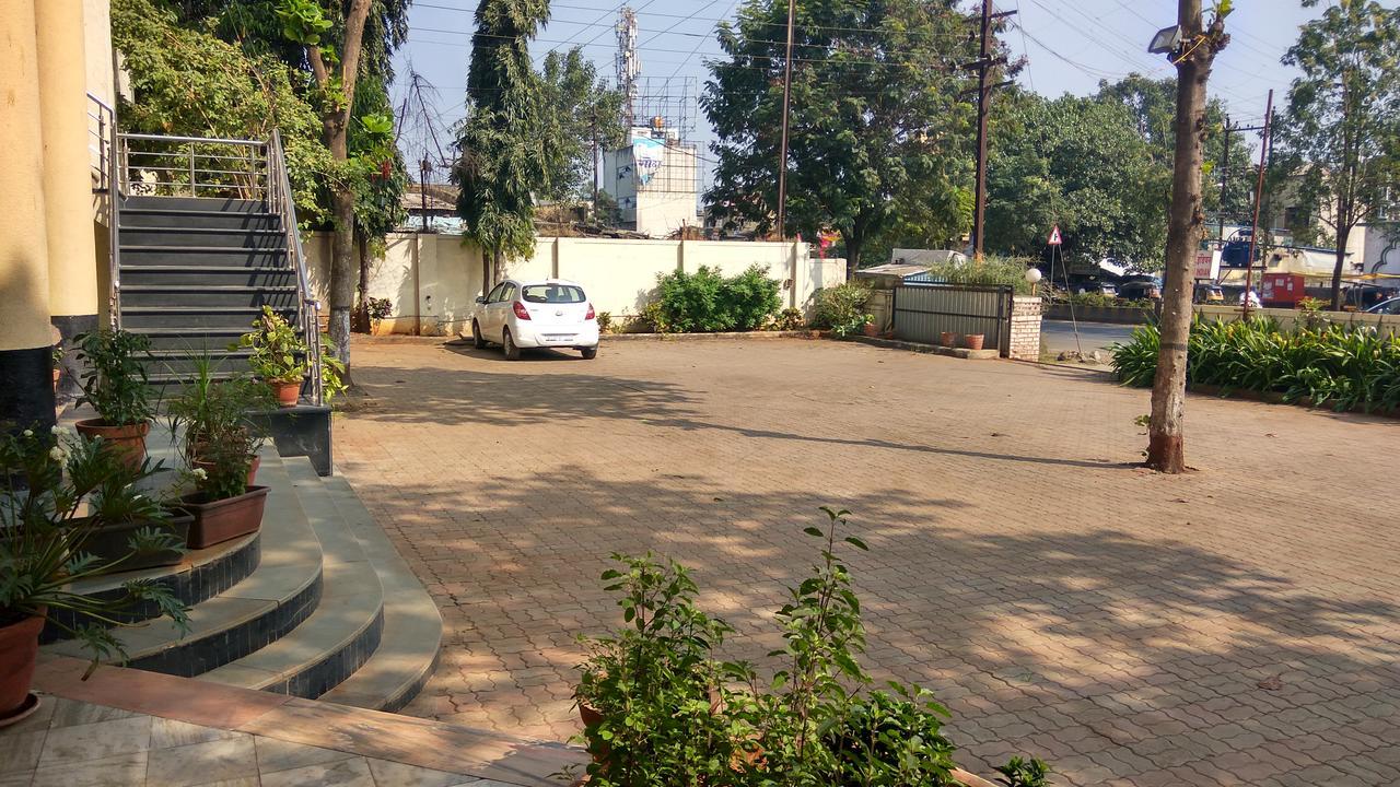 Hotel Ayodhya Nashik Εξωτερικό φωτογραφία