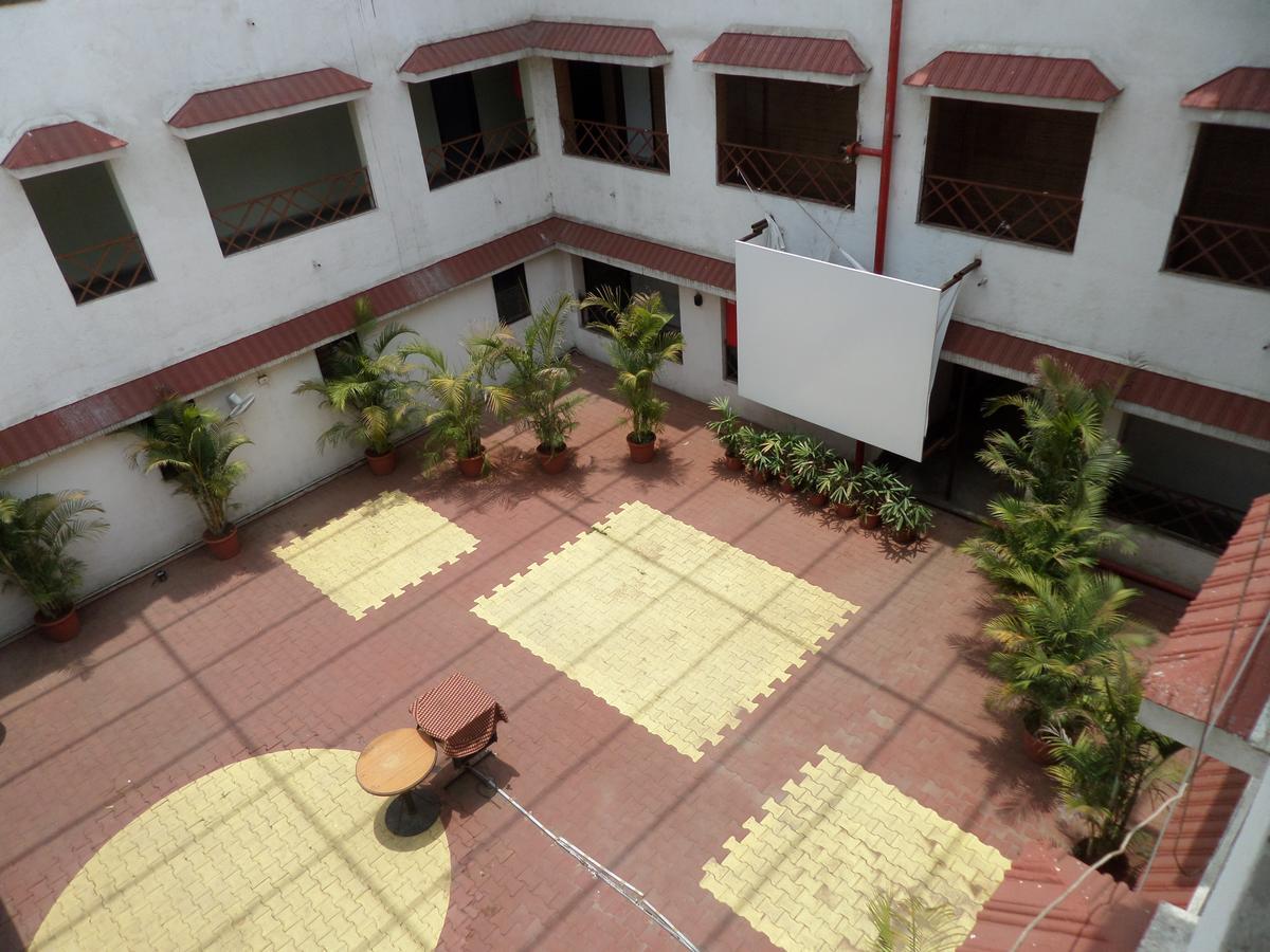 Hotel Ayodhya Nashik Εξωτερικό φωτογραφία